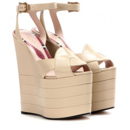 Gucci Leather platform sandals Beige