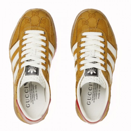 Ads x Gucci Gazelle sports shoes